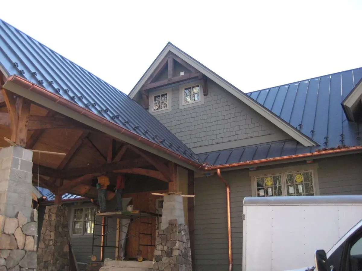 Craftsman Roofing team delivering quality roofing work in Masonville